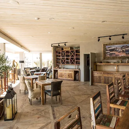 Hotel Surfers Peniche 4*