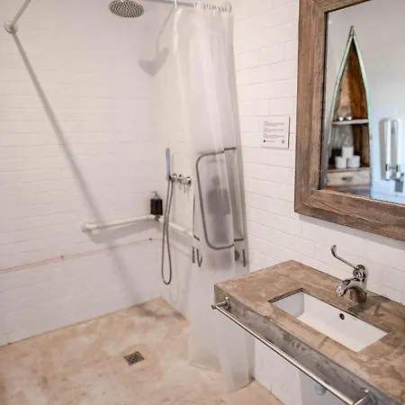 Hotel Surfers Peniche 4*