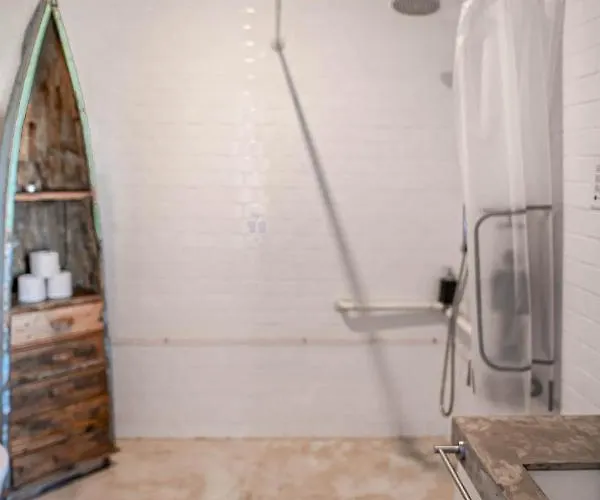 酒店 Surfers Peniche 4*