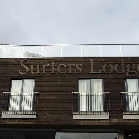 Отель Surfers Peniche