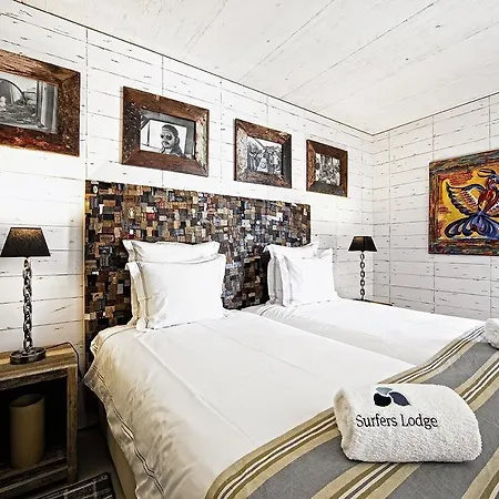 Hotell Surfers Peniche 4*