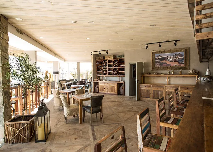 Hotel Surfers Peniche 4*